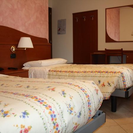 Italia Risorta Hotel Arsiero Bagian luar foto